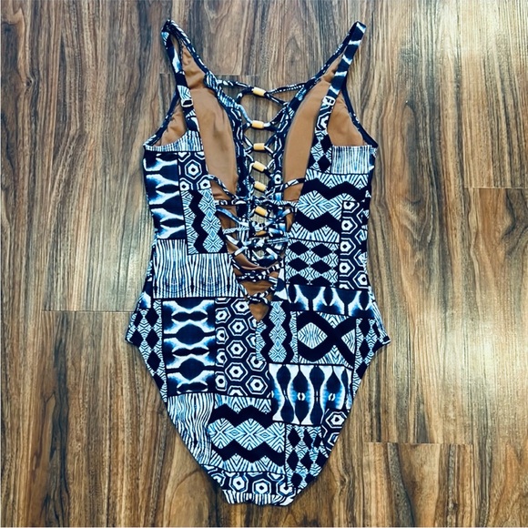 Bleu Rod Beattie Island Time One Piece - Picture 9 of 16